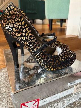 Leopard heels